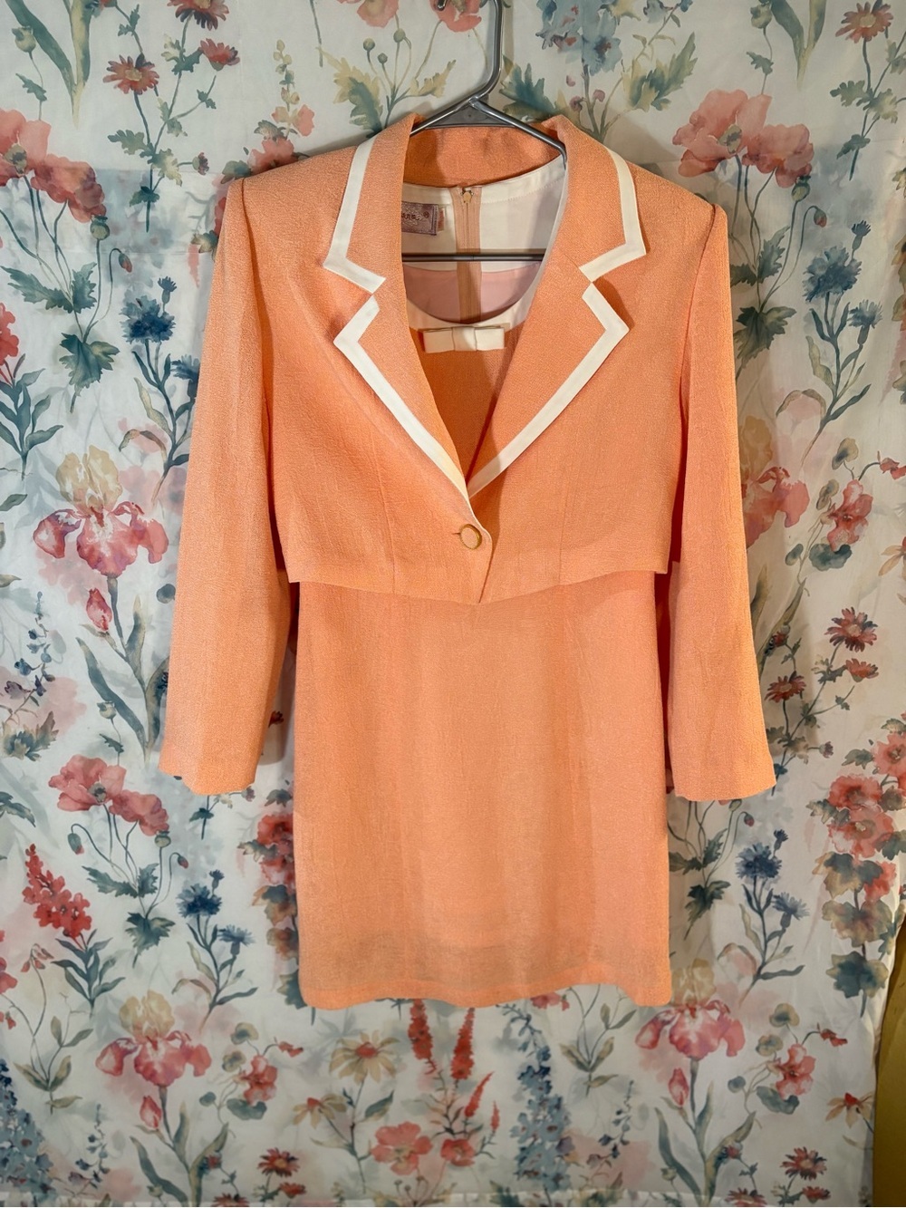 Vintage Peach Textured Two-Piece Set with White Trim